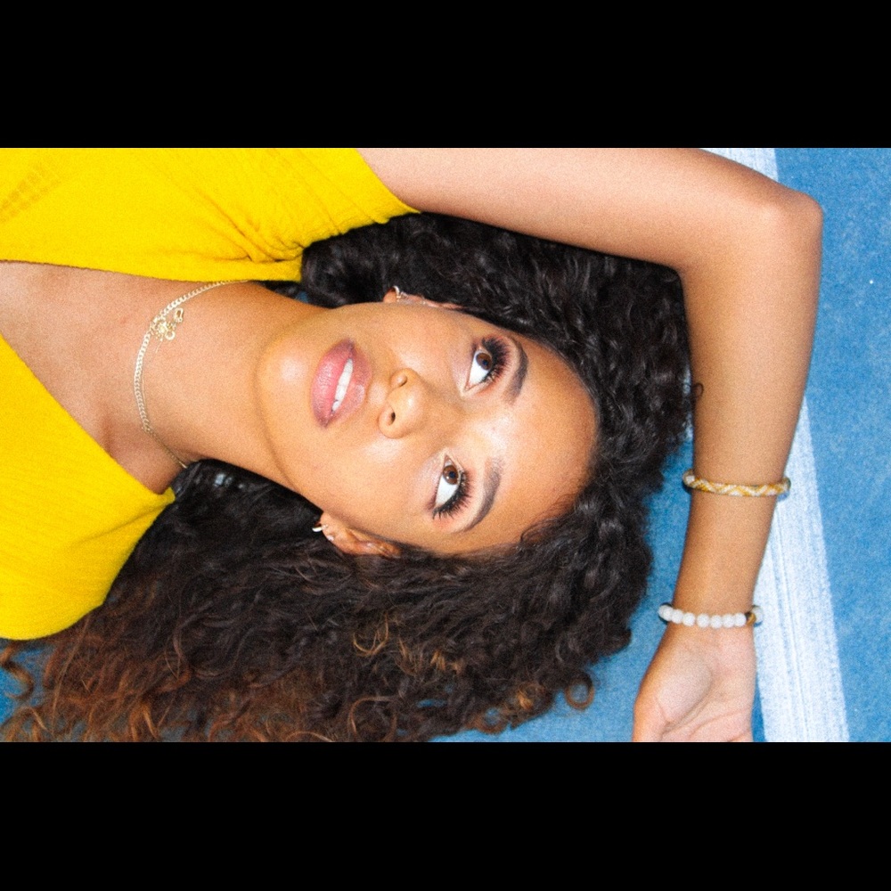 Meet your Posher, Shayna - Picture 2 of 3